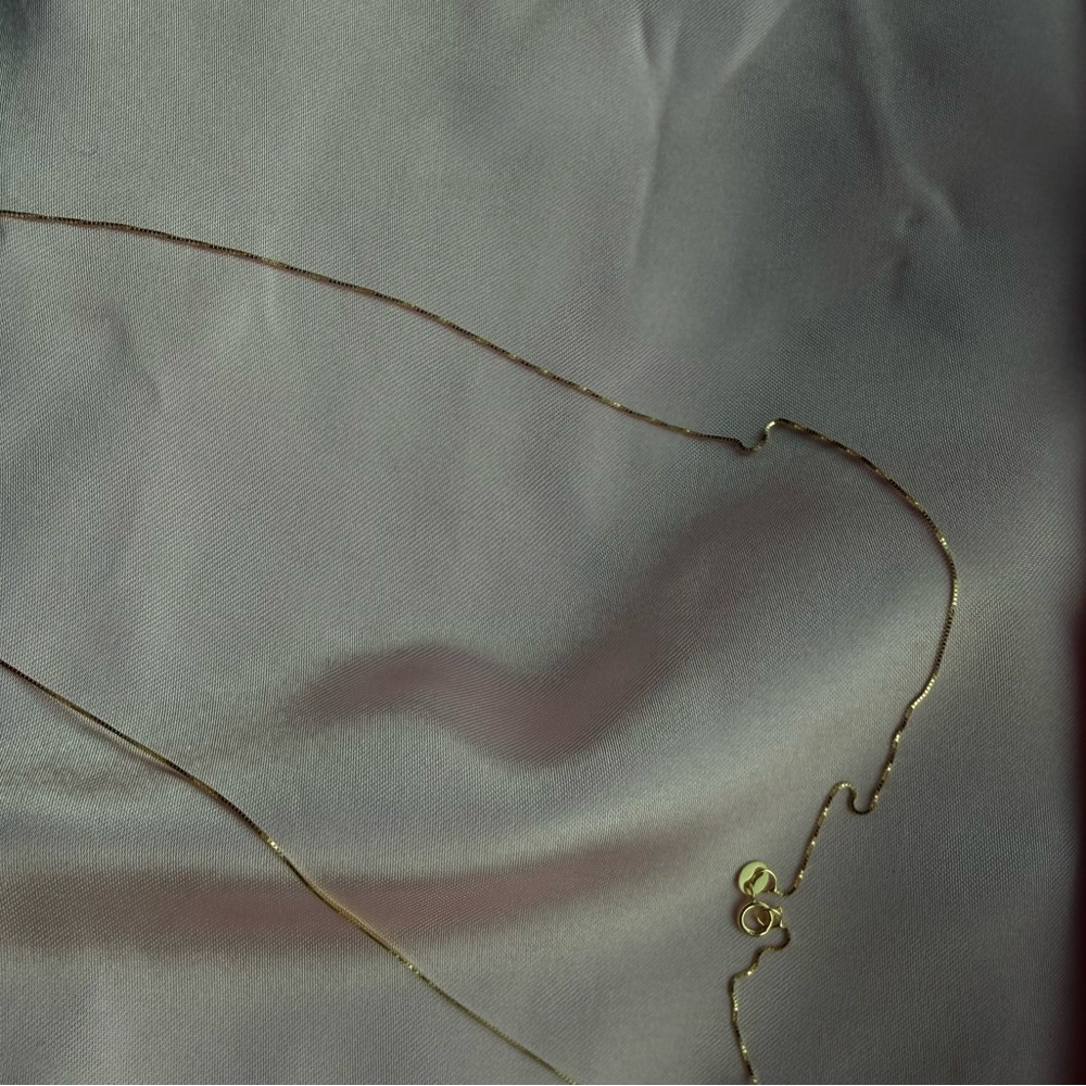 Elegant Gold Necklace